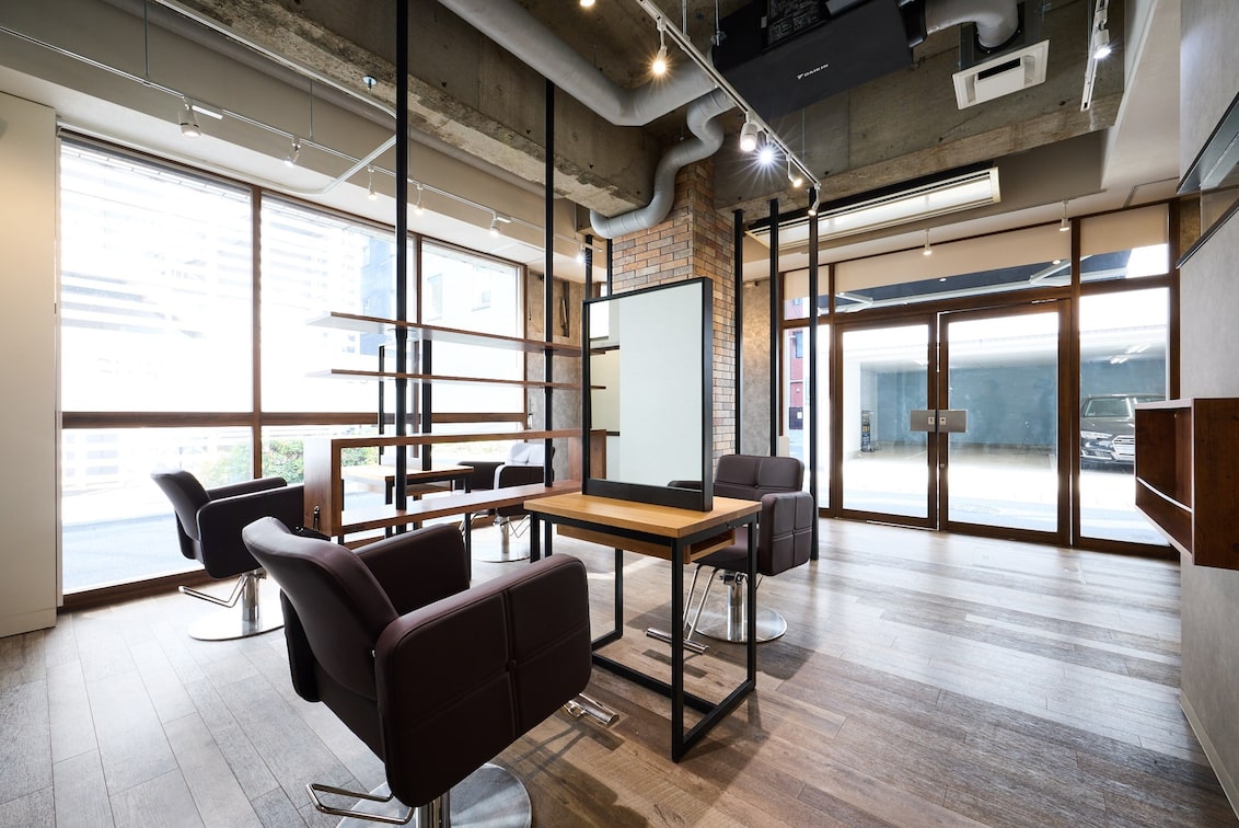 株式会社 Wisteria(艶髪専門店BACANCES)