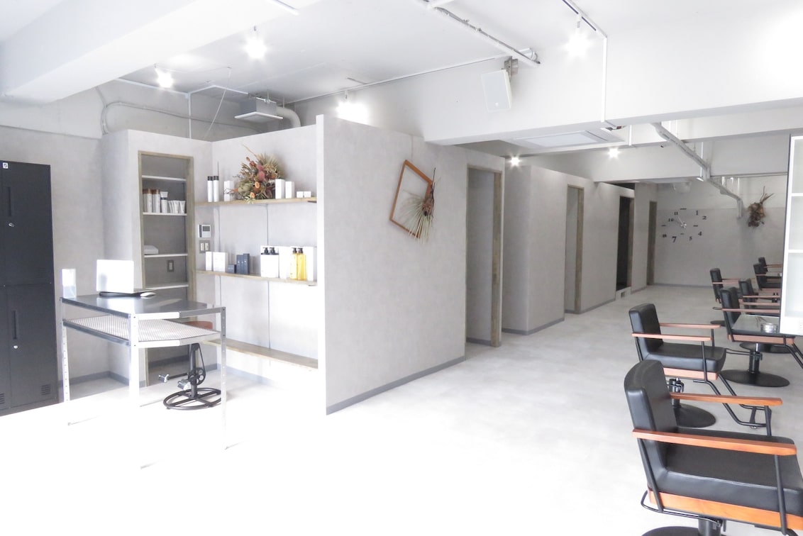 株式会社 three-option