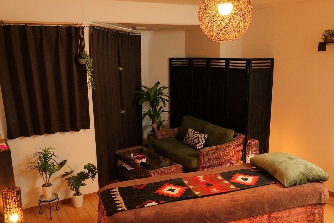 西院アロマリラクゼーションサロンシャルール（西院アロマリラクゼーションサロン　シャルール）