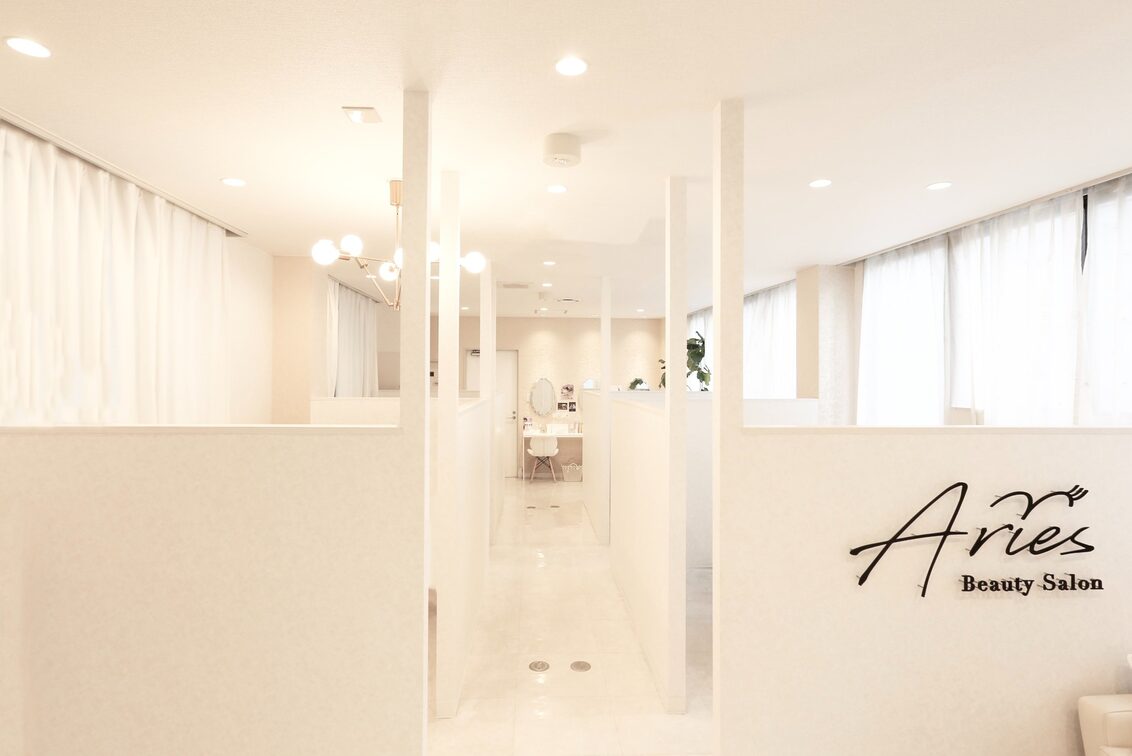 株式会社　フリーダム（Aries eyelash & nail）