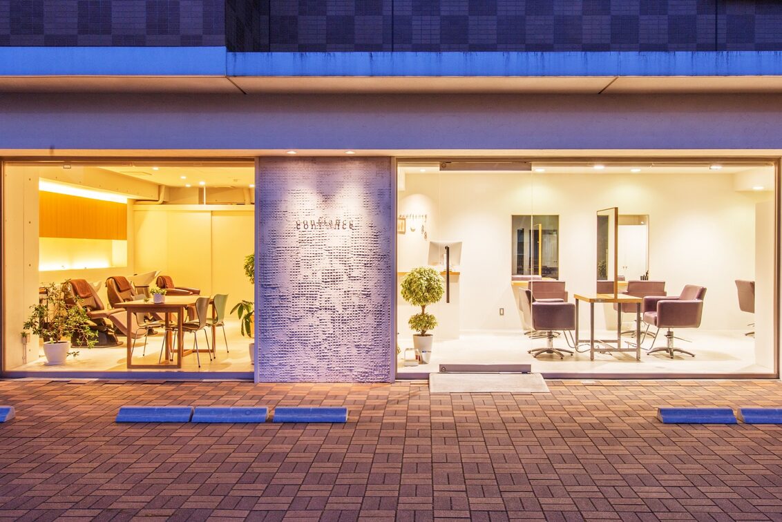 株式会社　ｃｏｎｆｉａｎｃｅ　ｔａｋａｏ（confiance hair salon）