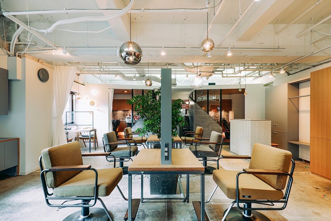 株式会社　ｌａｍｐｌｉｇｈｔ