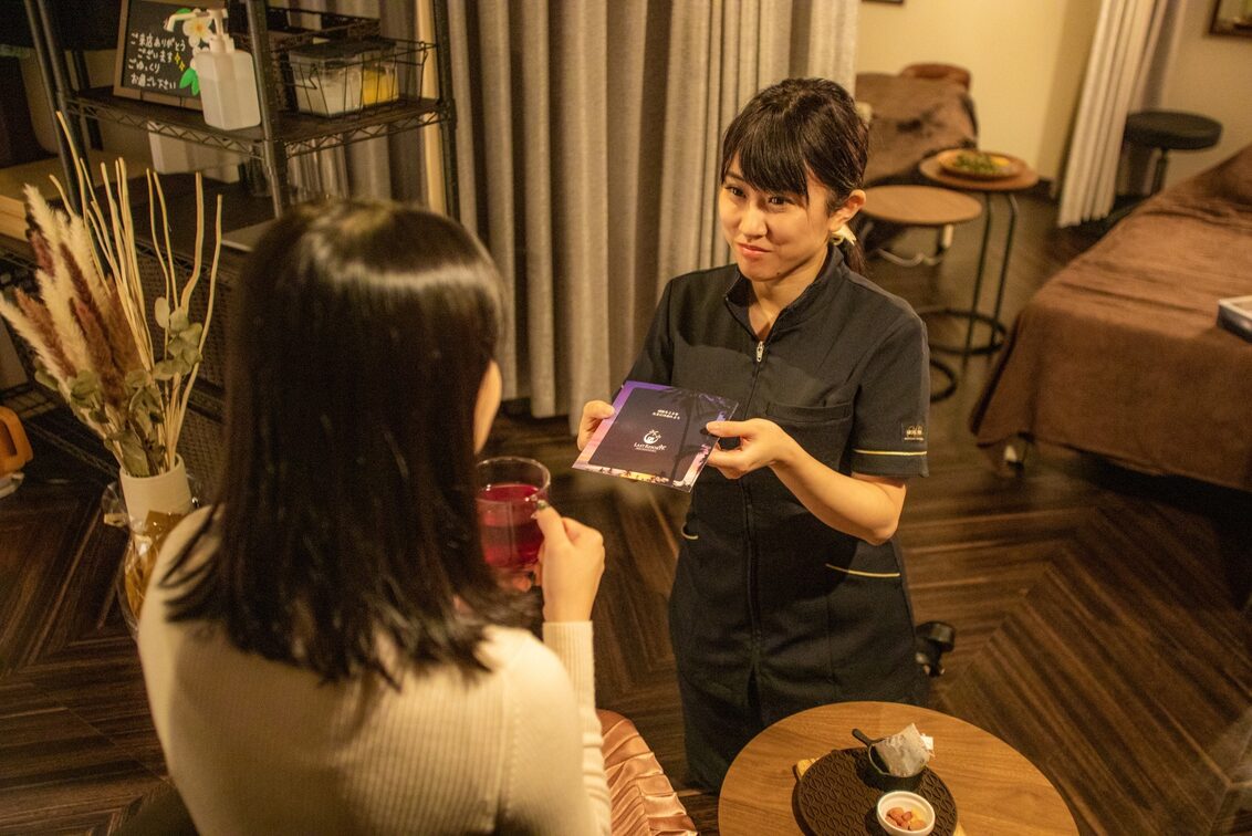 ラストリゾート（ラストリゾート【もみほぐし・ よもぎ蒸し・リンパマッサージ・タイ古式】）