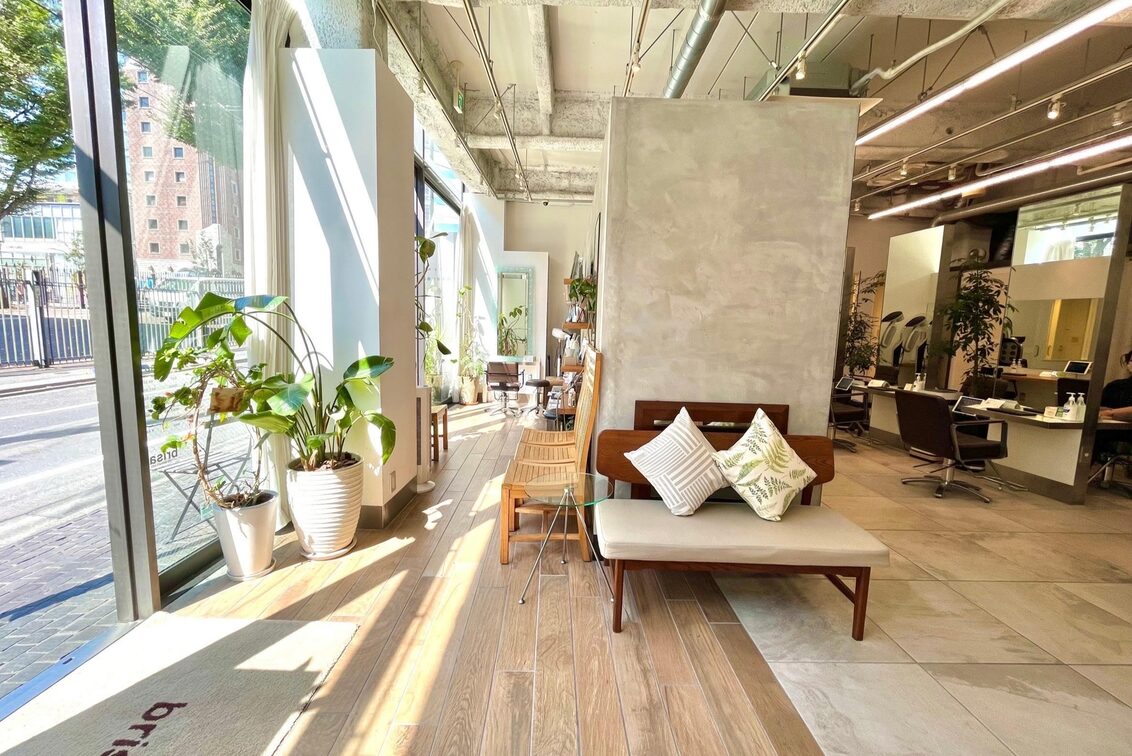 株式会社　ｂｒｉｓａ