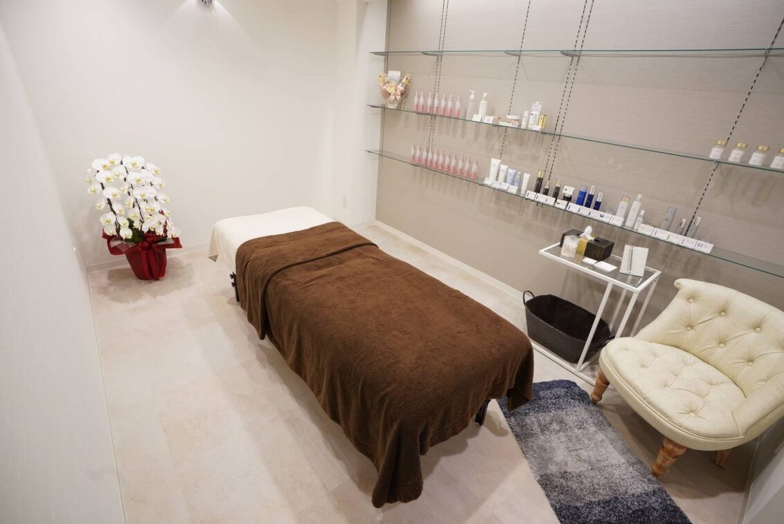 トータルビューティサロン CRYSTAL