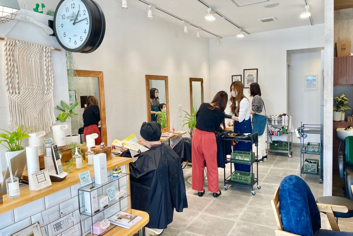 ｈａｉｒ　ｓａｌｏｎ　ＢＥＡＣＨ（hair salon BEACH）