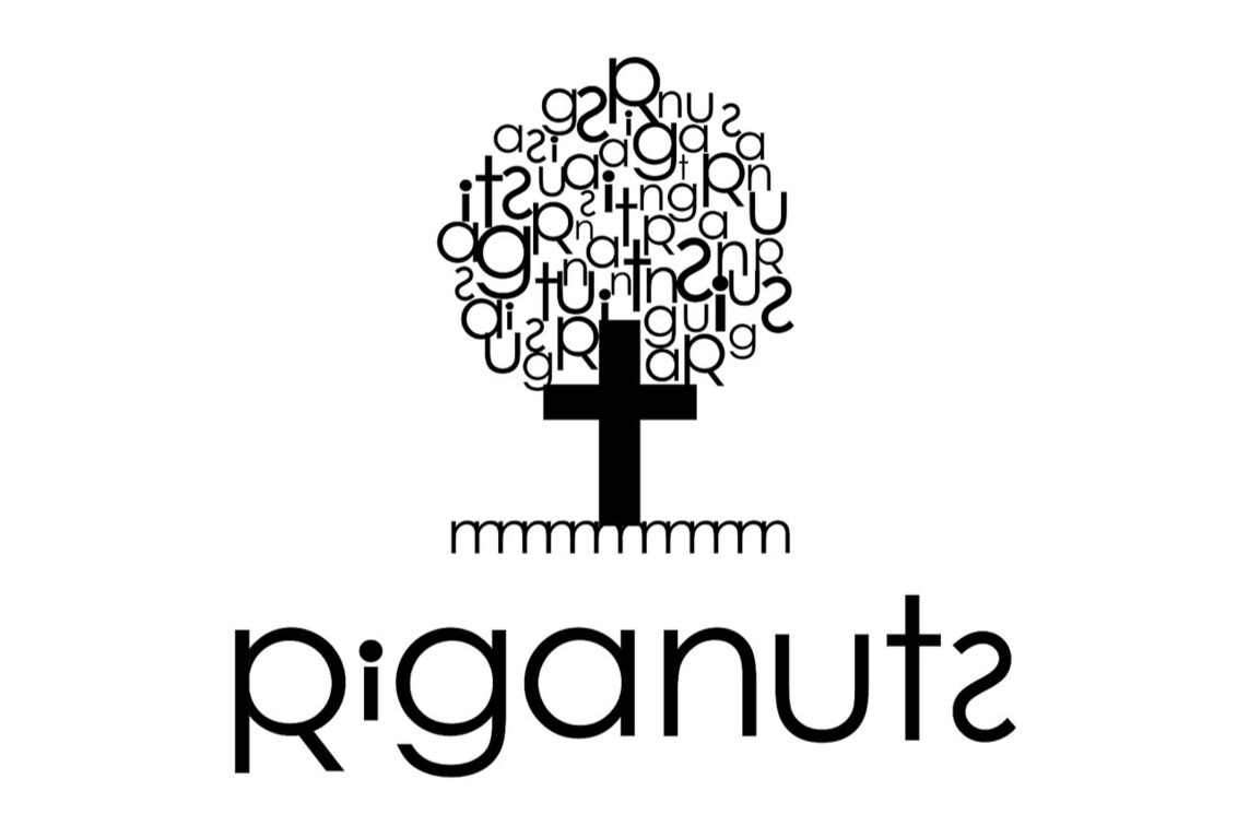 株式会社　ｋｎｏｌｌ　ｍｏｕｎｔａｉｎ　ｌｏｖｅｓ　ｓｅａ