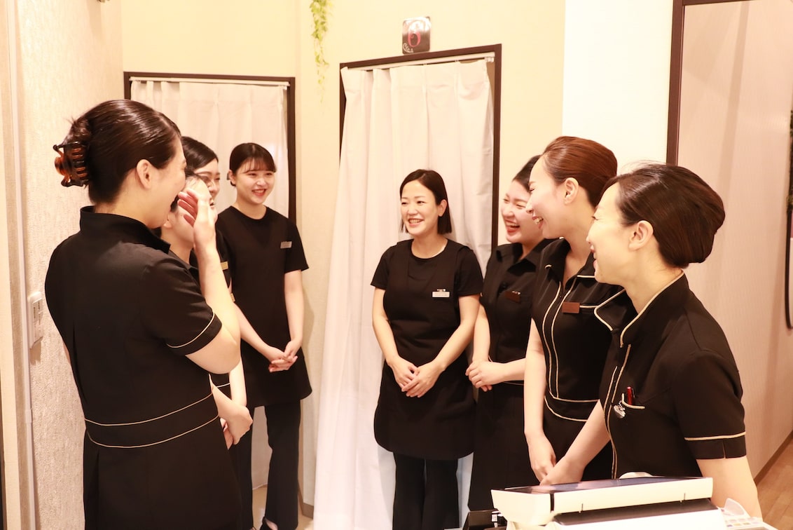 株式会社 ビューティヘルスター(脱毛・痩身・小顔・花嫁 エステ専門店 美飾り イオンモール木更津店)