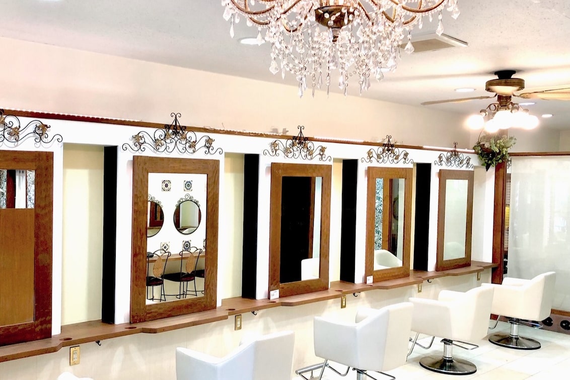 ATELIER VISAGE(ATELIER VISAGE(アトリエ ヴィサージュ))