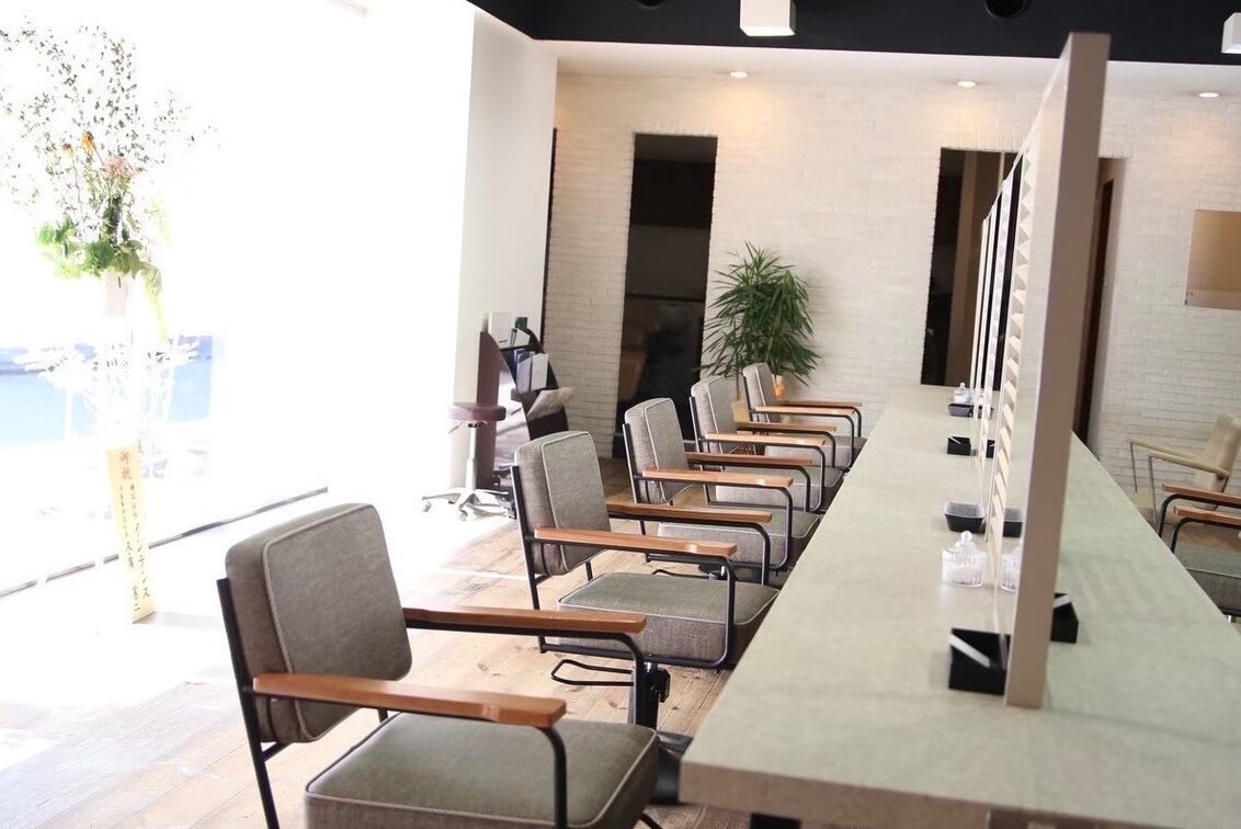 株式会社　ＲＥＶＥ（JewelBox）の企業情報