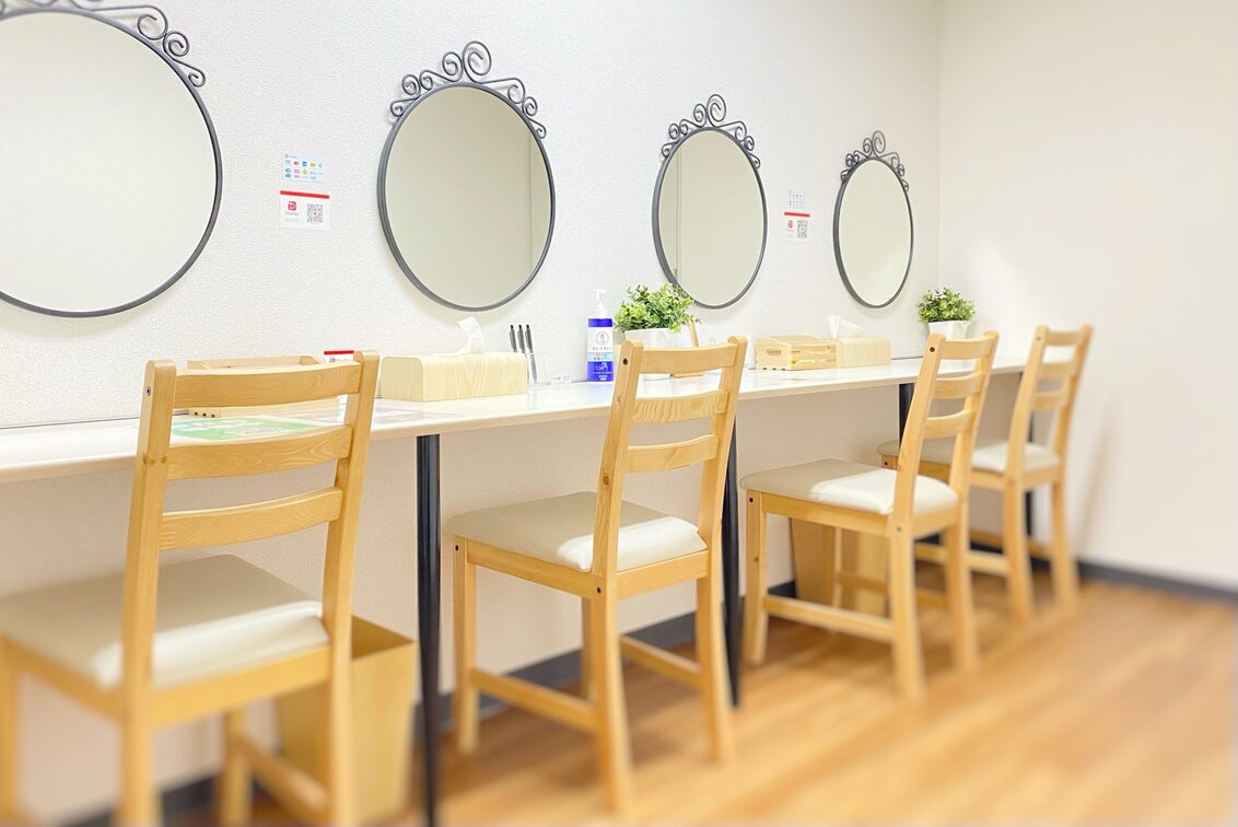 株式会社 LILYLASHグループ