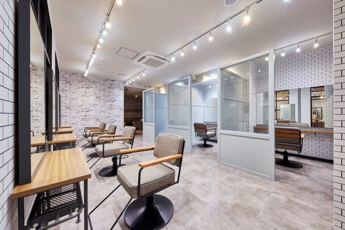 株式会社　ａｍｉｕｅ（newi）