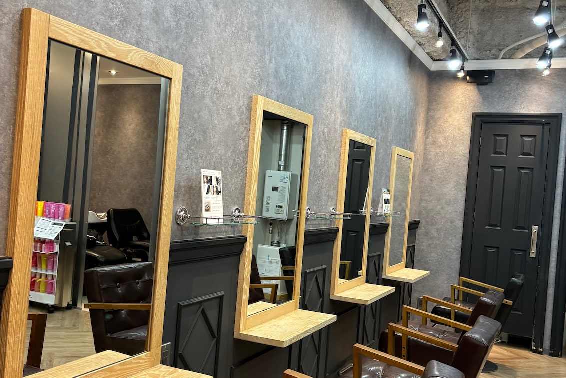 株式会社 Y’SK.DOB(髪質改善専門店.Lily 京都山科)