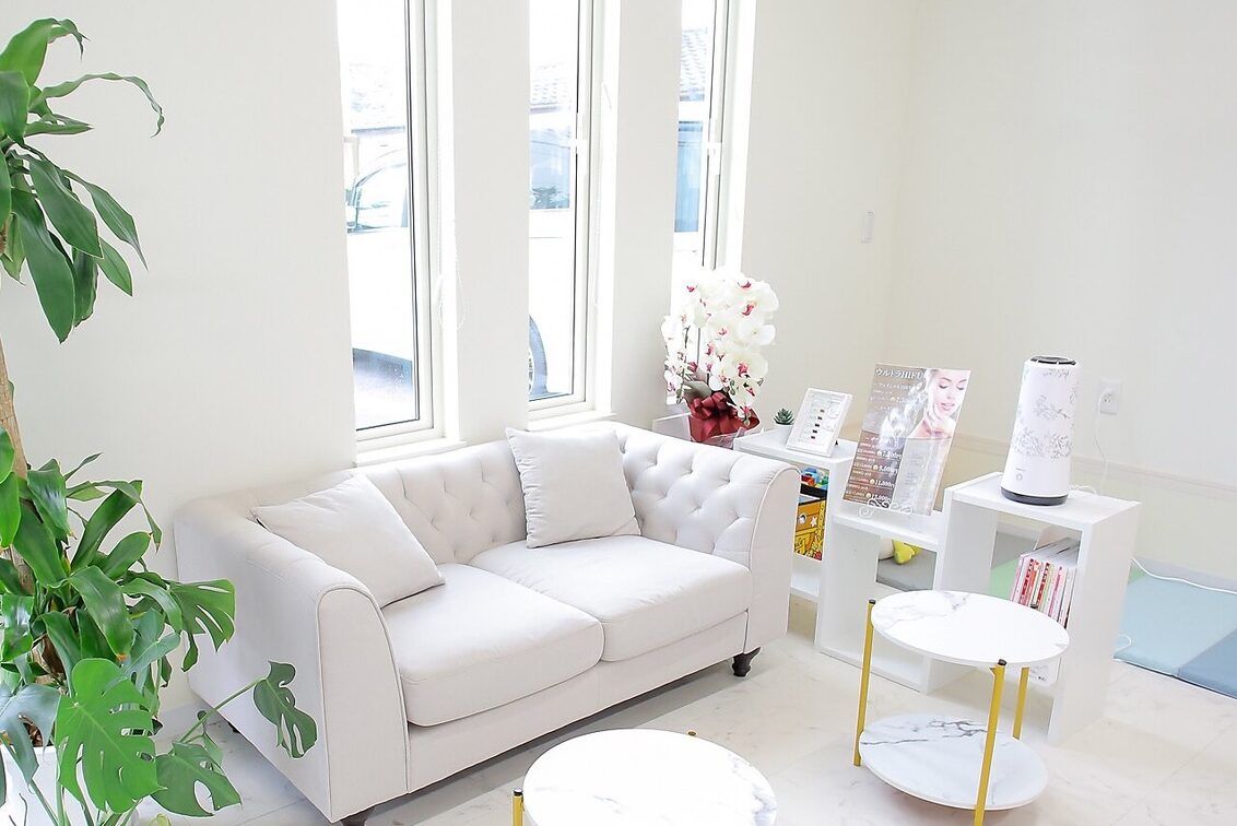 株式会社　Ｒｏｏｔｓ