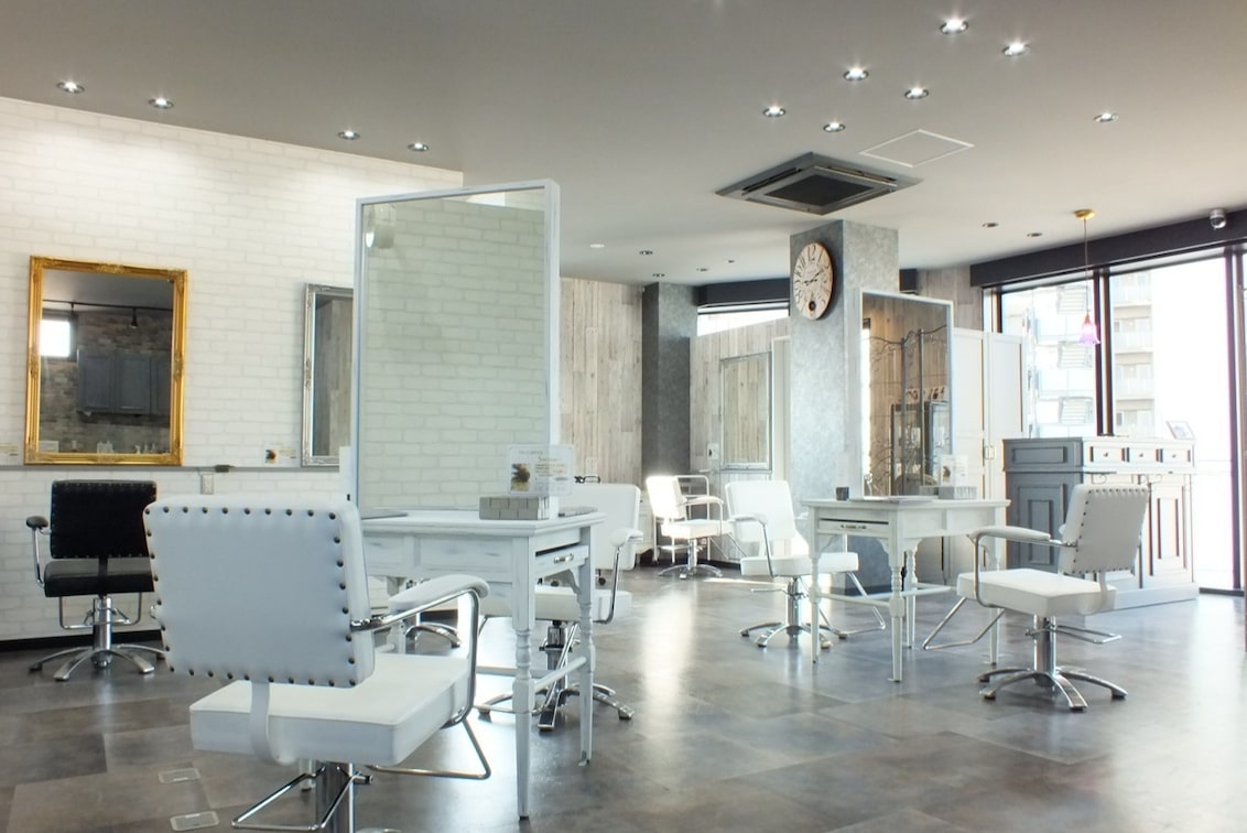 株式会社 フリーダム(Hair Design ViVi)