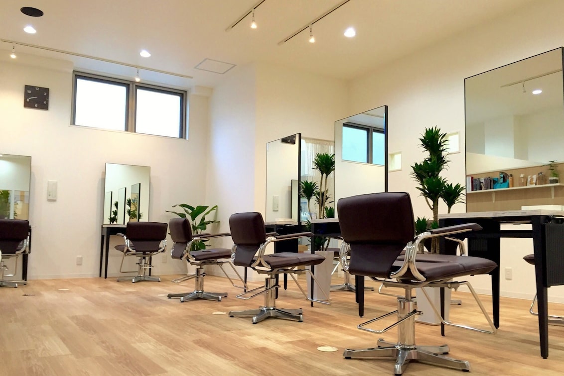 有限会社　亀屋商店（ラポールヘア北久里浜店）