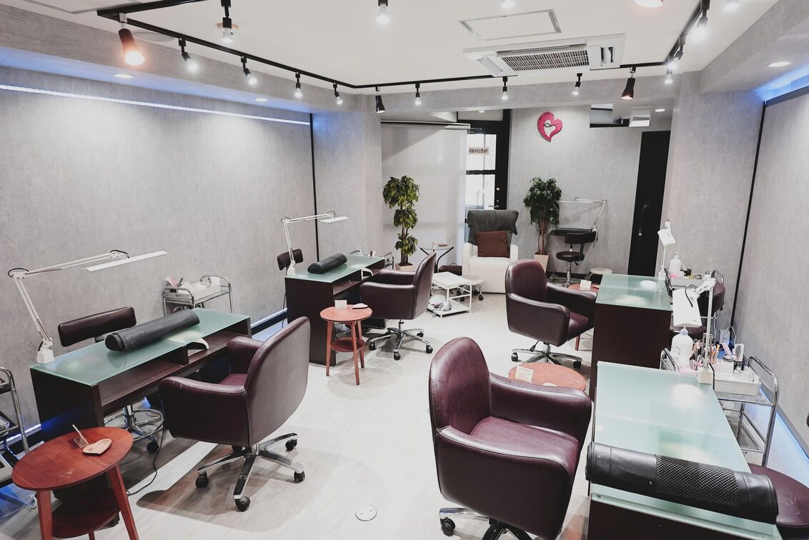 株式会社 ミヨ(free nail 梅田店 エステ アイ)