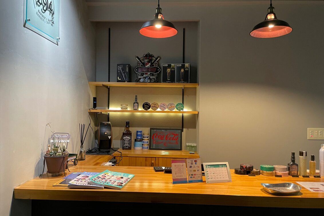 ２９４　ＢＡＲＢＥＲ’ｓ　Ｓｔｏｒｅ