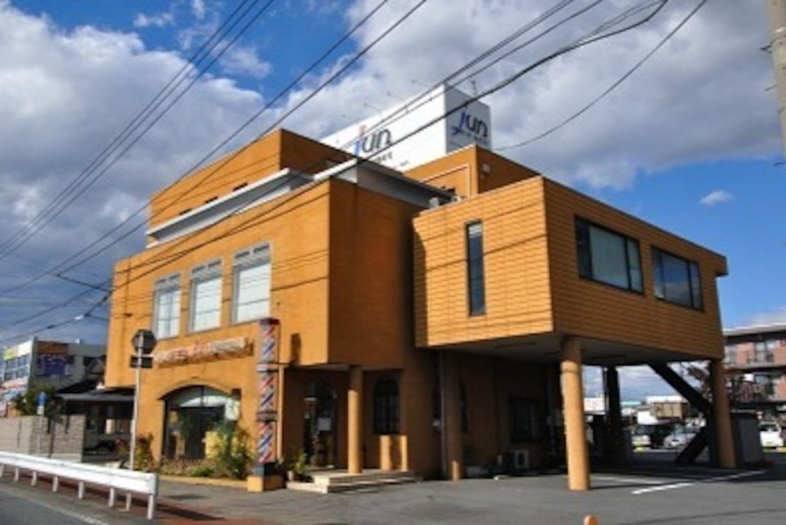 サロン・ド・ジュン(ヘアーラヴワン)