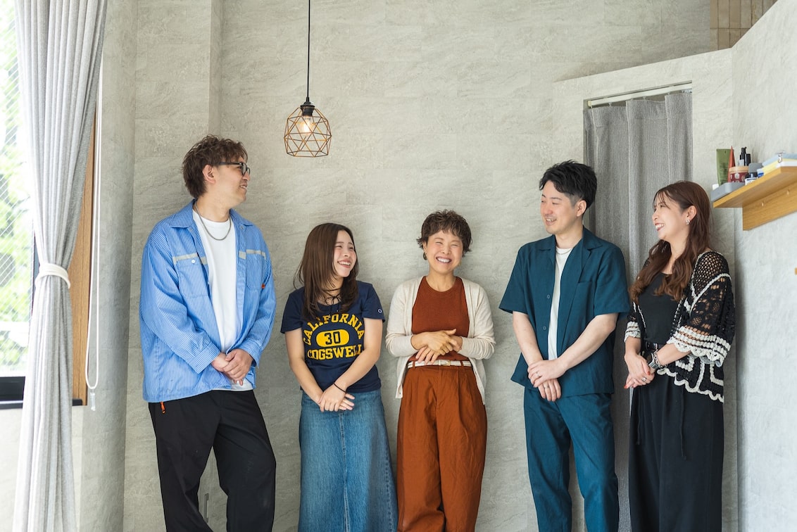 株式会社 Brilliant(Hair Lounge Rough)