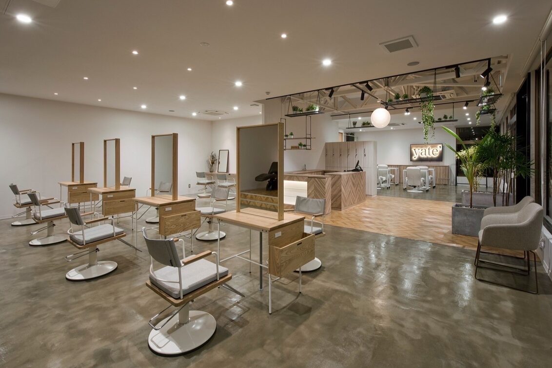 株式会社　ＴＨＲＥＥ