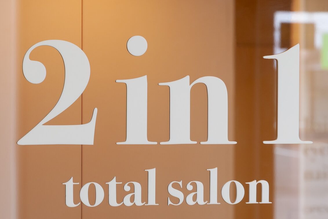 有限会社　トゥー・イン・ワン（2in1 total salon）