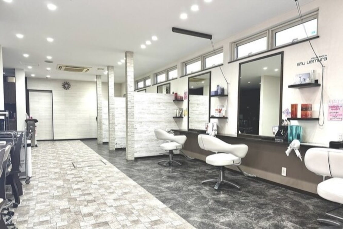 株式会社 グランエイト(グランヘアー神居店)