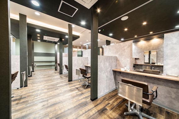 ザ ラブズ ラフズ ヘアー 本店(the loves laughs hair)