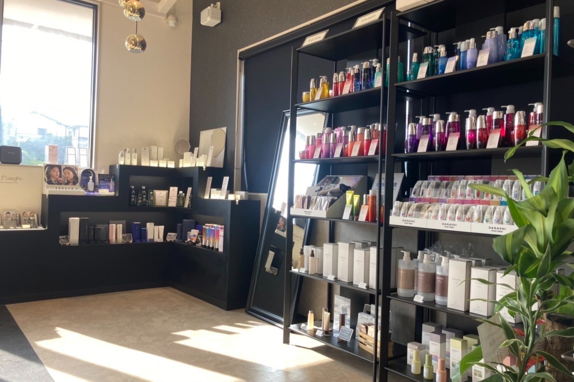 ラブズラフズ 下上津役店 (Loves Laughs)1