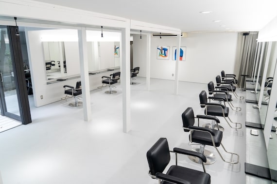 リムレスバイサンク 万代 新潟駅(LIMLESS by cinq)