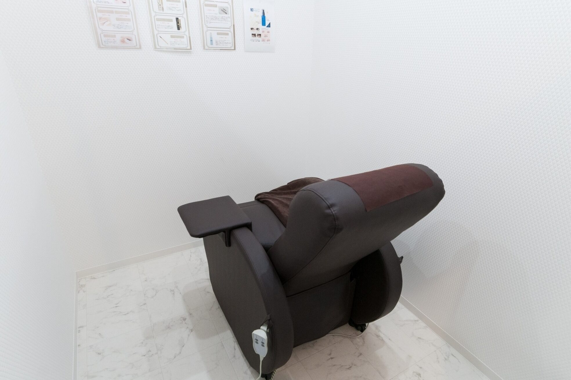 まつげエクステ専門店 アイラ 万代店(EYELA)3