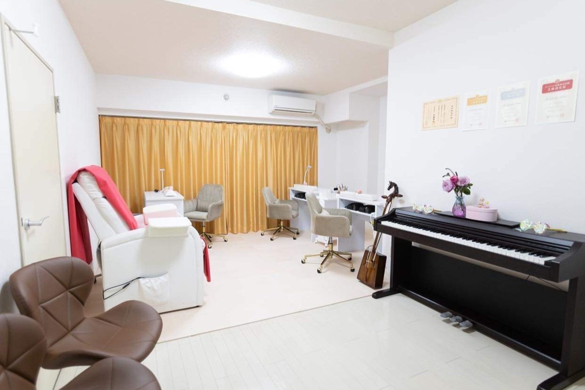 ムーンズ(Moon's)1