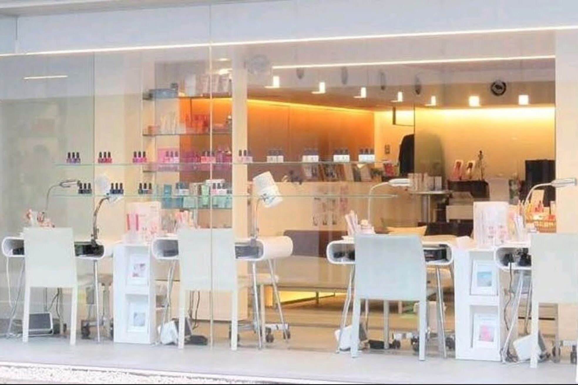 ウィスタリアフィールドネイル MONAD店(WISTARIA FIELD)1