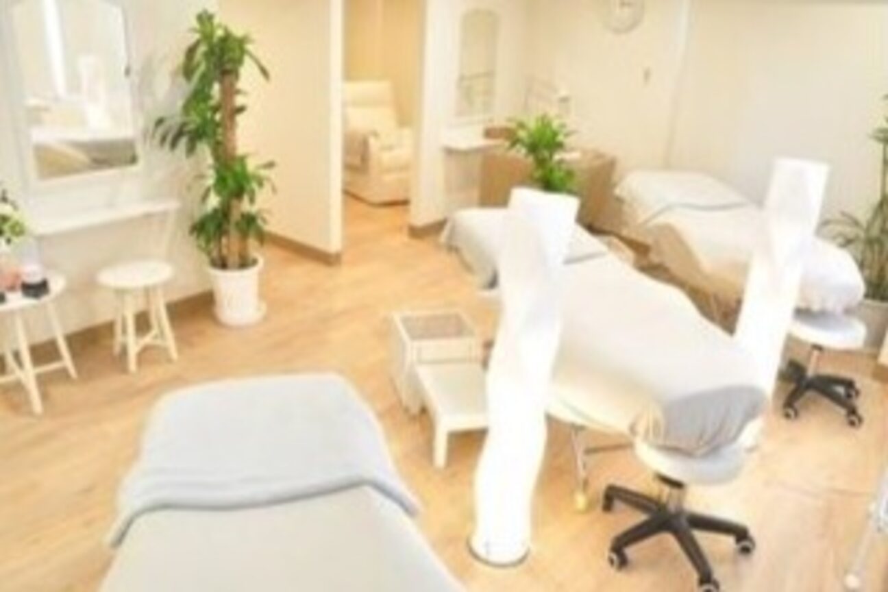 レビオナ ジュン 西新井店(Leviona JUN)（株式会社　ＩＳＬ）画像1