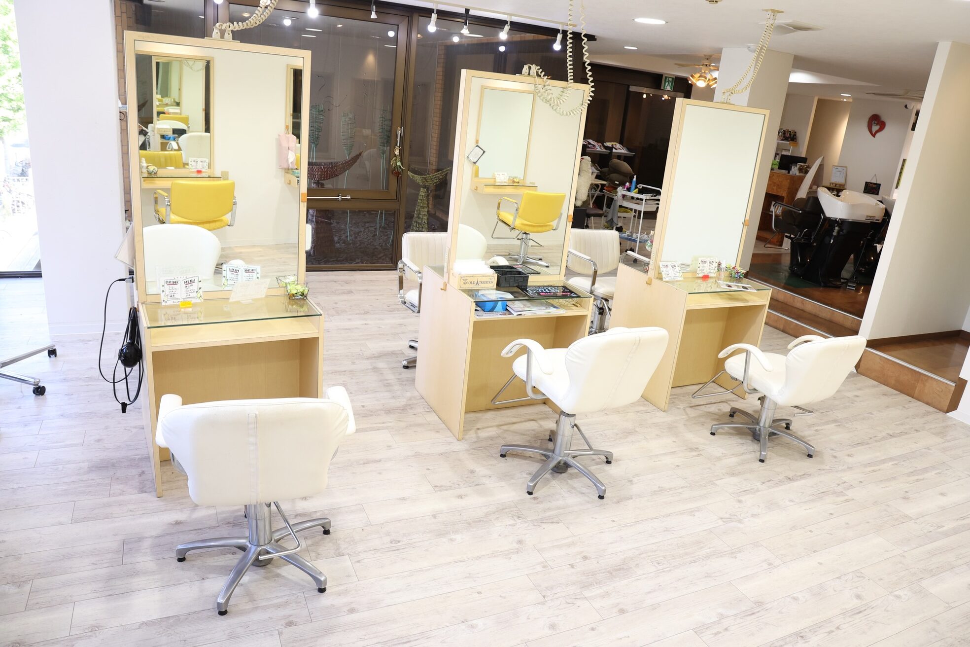 イソラブル(ISOLA-blu)4