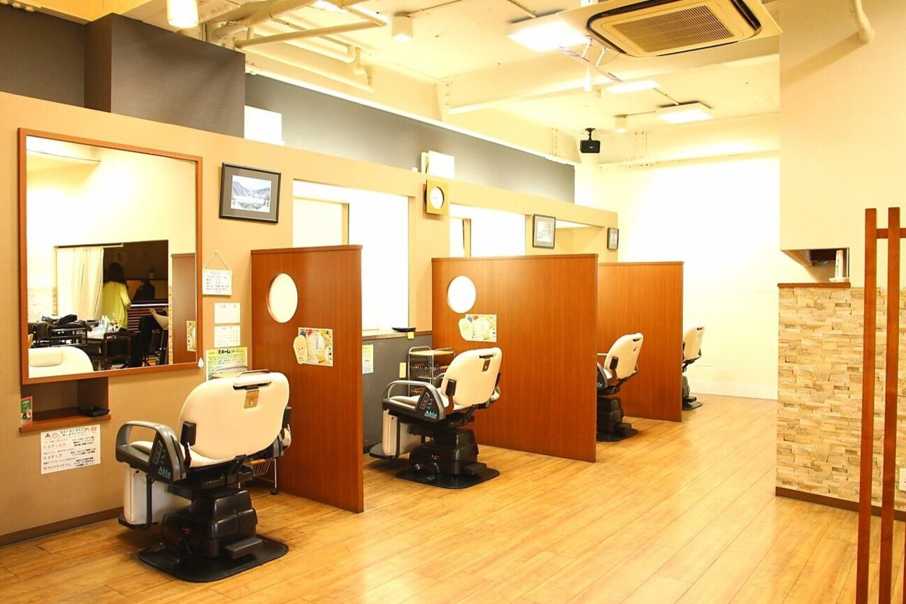 有限会社　理容ふじもと画像1