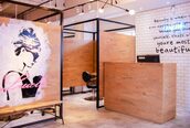 ラックスビーギャラリー なんば駅前店(LUXBE GALLERY)