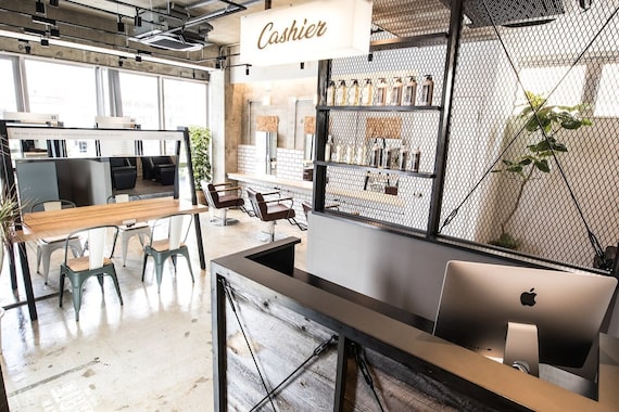 エイト マカビ 沖縄真嘉比店(EIGHT makabi)