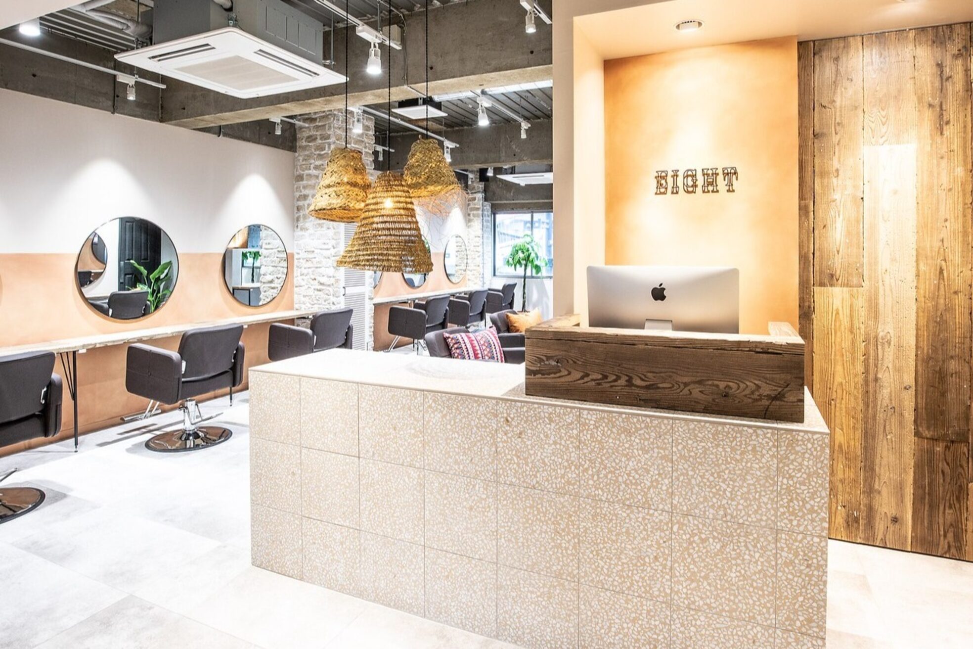 エイトオーミヤ 大宮店(EIGHT omiya)1