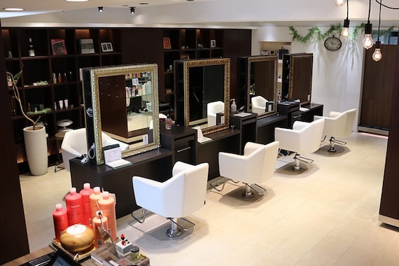 アルム オモテサンドウ(ALLM omotesando)