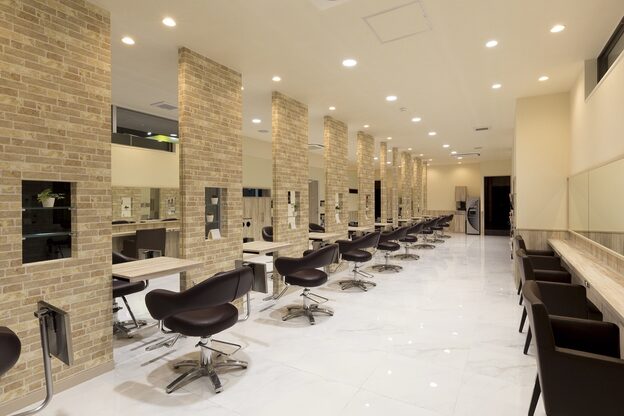 グランデュール 焼津店(GRANDEUR)2