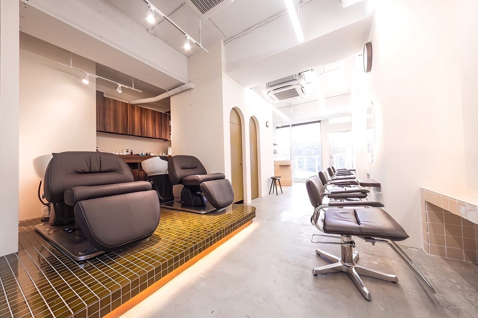 ミラ 新宿(MILA)8