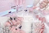 ミス シャーリー(Miss Shirley)
