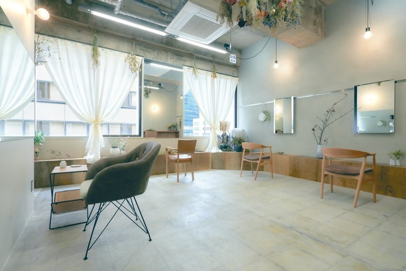 mallow【マロウ】花屋併設の美容院(株式会社 est design)画像1