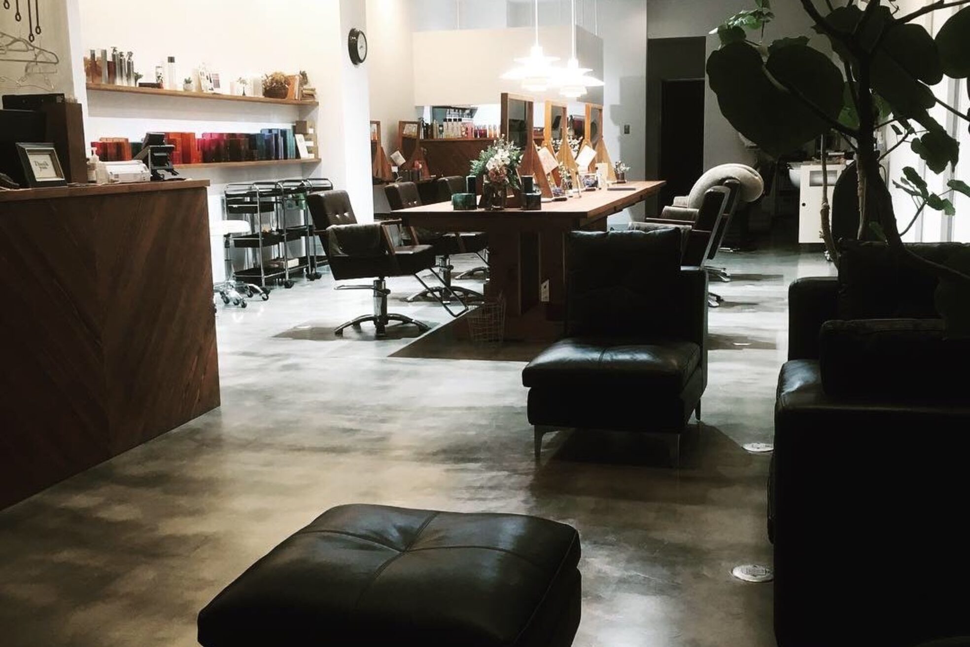 サロンドボーテ アミ(ami)1