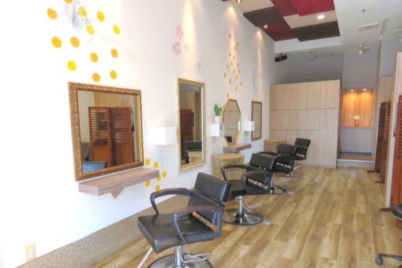 美容室FLOWERS【フラワーズ】(株式会社 NATURAL SPOT)画像1