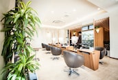 ヘアーメイクポリッシュ 洛西口店