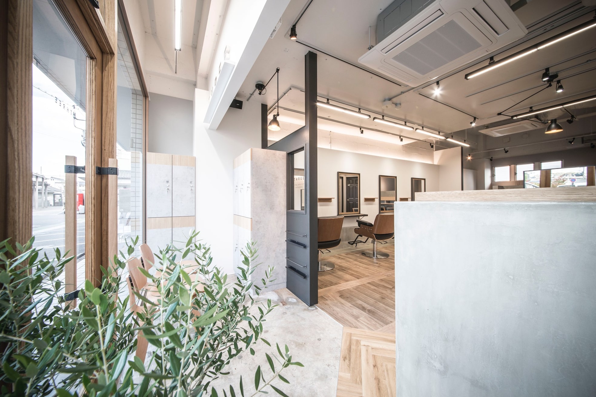 スリー スタンド(THREE STAND)4