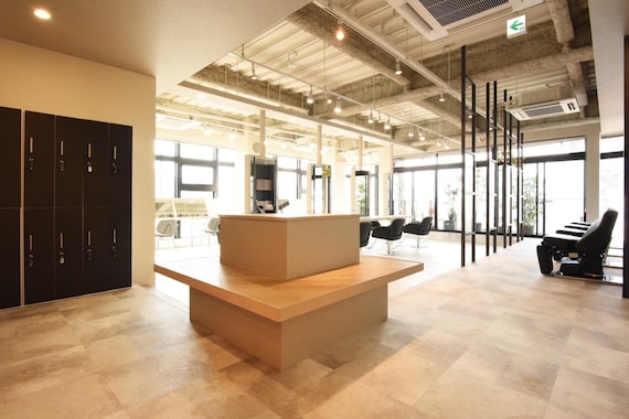 リア 近鉄八尾店(Lia)