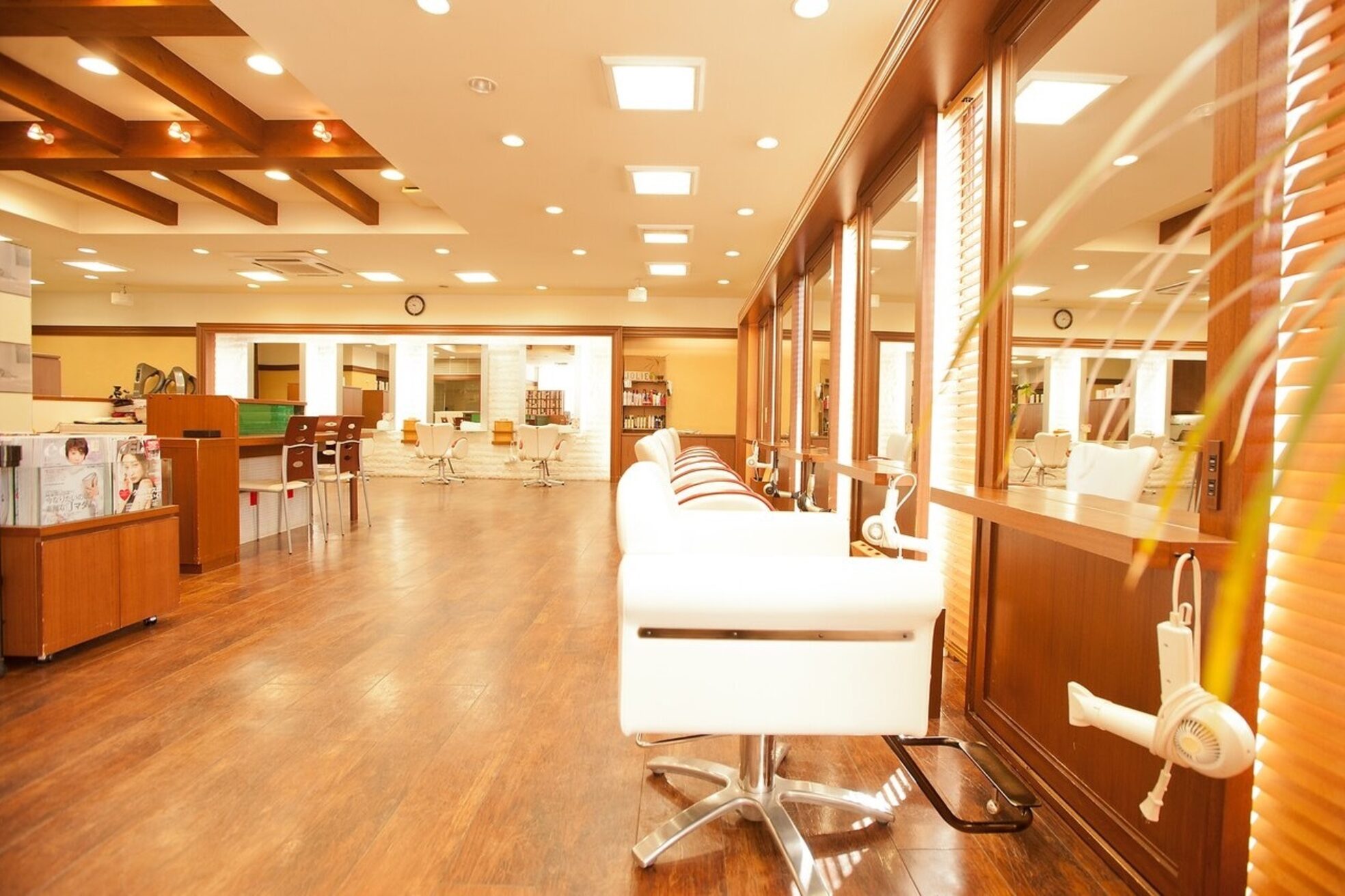 ボンニー 安芸店1